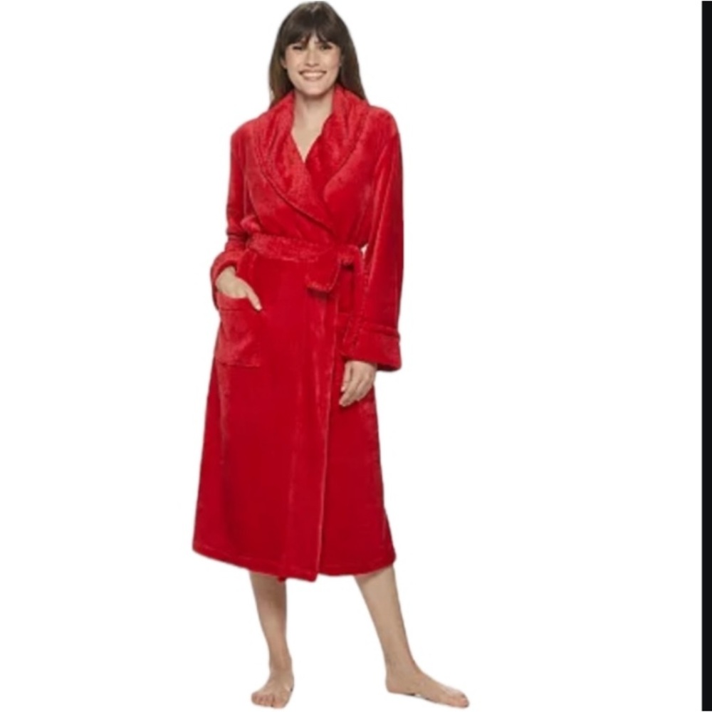 Red Luxurious Plush Faux Fur Belted Bathrobe Lounge Soft Sexy Spa Day Pamper